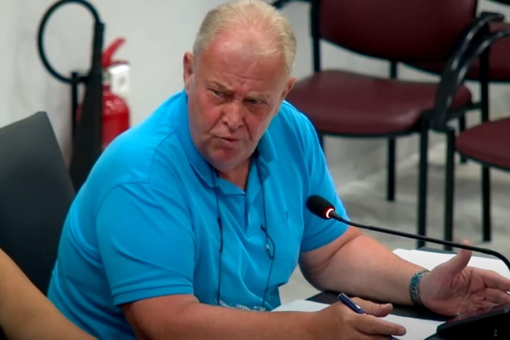 αν-δεν-μπορείς-να-αποφύγεις-τον-βιασμ-2125305