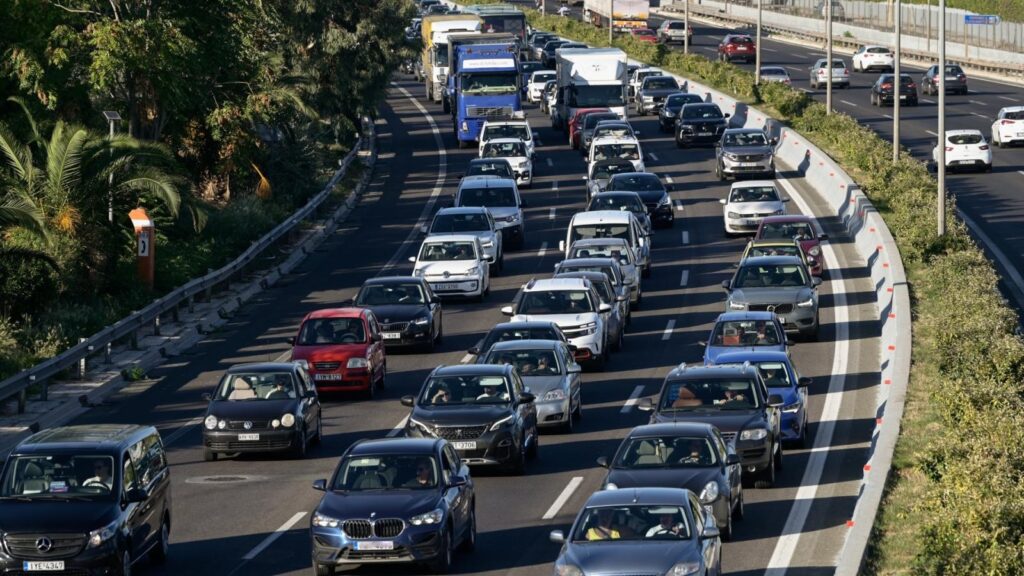 στην-πρέσα-τα-παλιά-αυτοκίνητα-ποια-ο-2126379