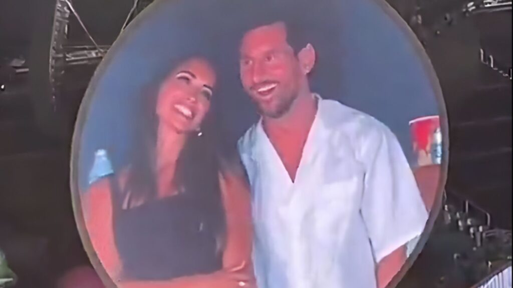 ο-μέσι-και-η-αντονέλα-στην-kiss-cam-των-coldplay-απ-2135872