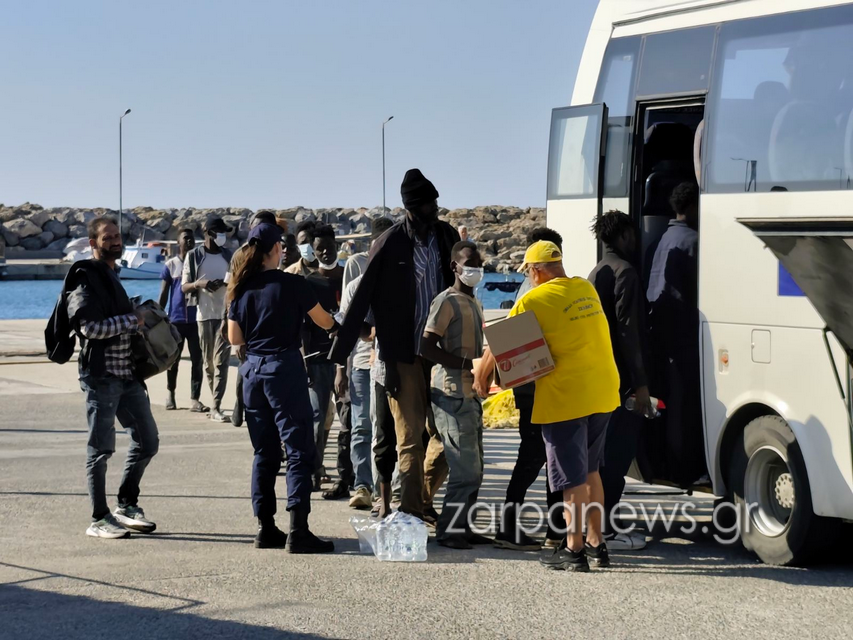 νέες-αφίξεις-μεταναστών-στα-χανιά-113-άτ-2134179