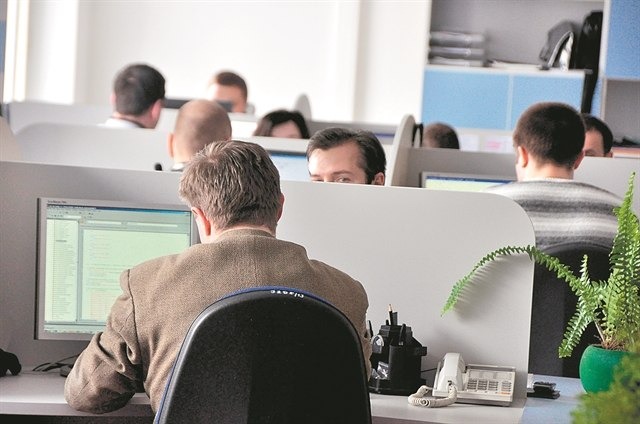 δημόσιοι-υπάλληλοι-απολύσεις-φέρνει-2132613