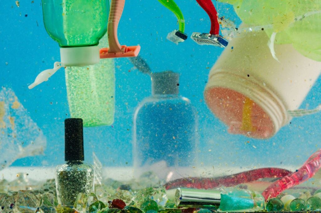 απλά-βήματα-για-λιγότερα-μικροπλαστι-2126643