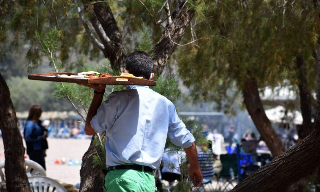 δεκαπενταύγουστος-πώς-αμείβεται-η-αρ-2140095