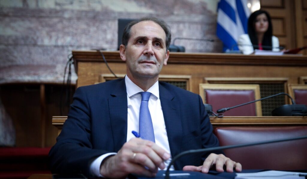 τρεις-υποψήφιοι-για-τη-θέση-του-βεσυρό-2152361