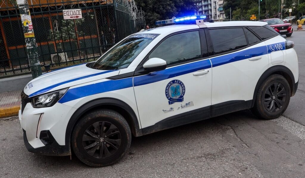 βαρήκοος-και-με-σκλήρυνση-κατά-πλάκας-2152365