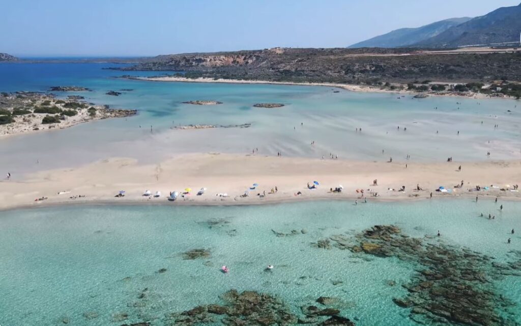 ελαφονήσι-ο-εξωτικός-παράδεισος-με-τη-2145347