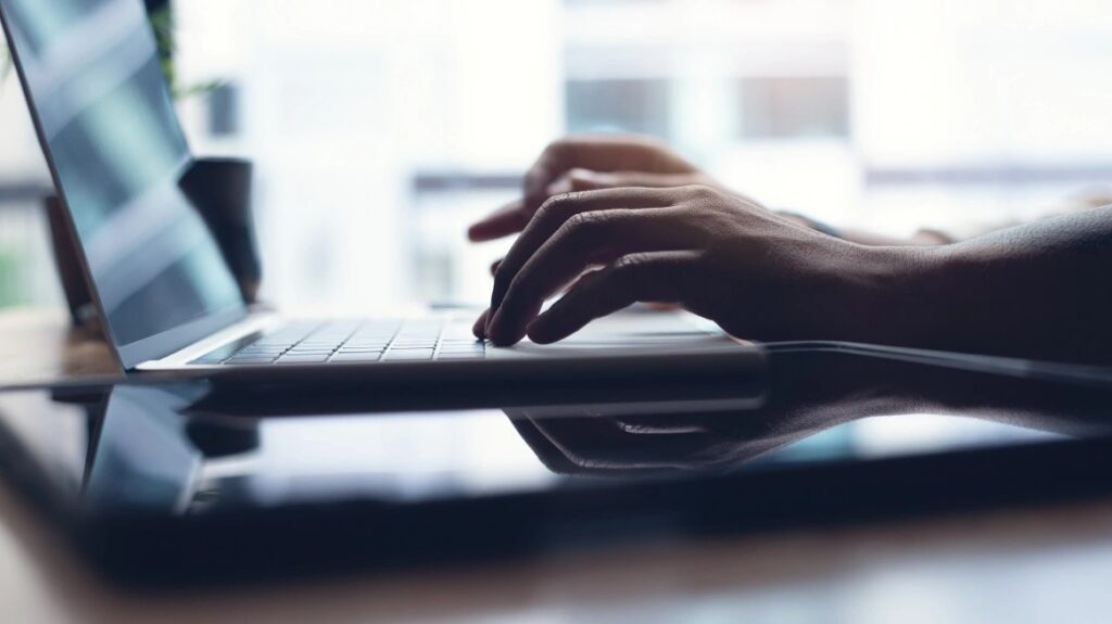 38χρονος-έλληνας-υποχρέωνε-ανήλικη-στη-2143664