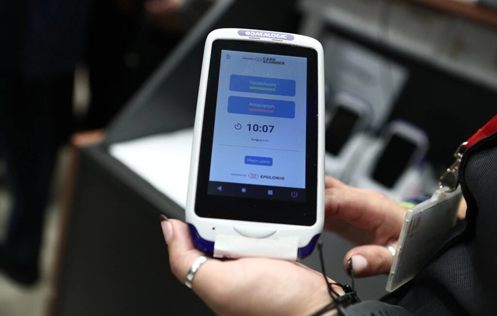 ρεκόρ-παραβάσεων-στη-χρήση-ψηφιακής-κ-2145544