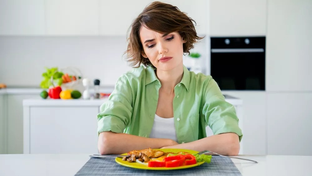 ποια-συχνή-πάθηση-απειλεί-όσους-παραλ-2157778