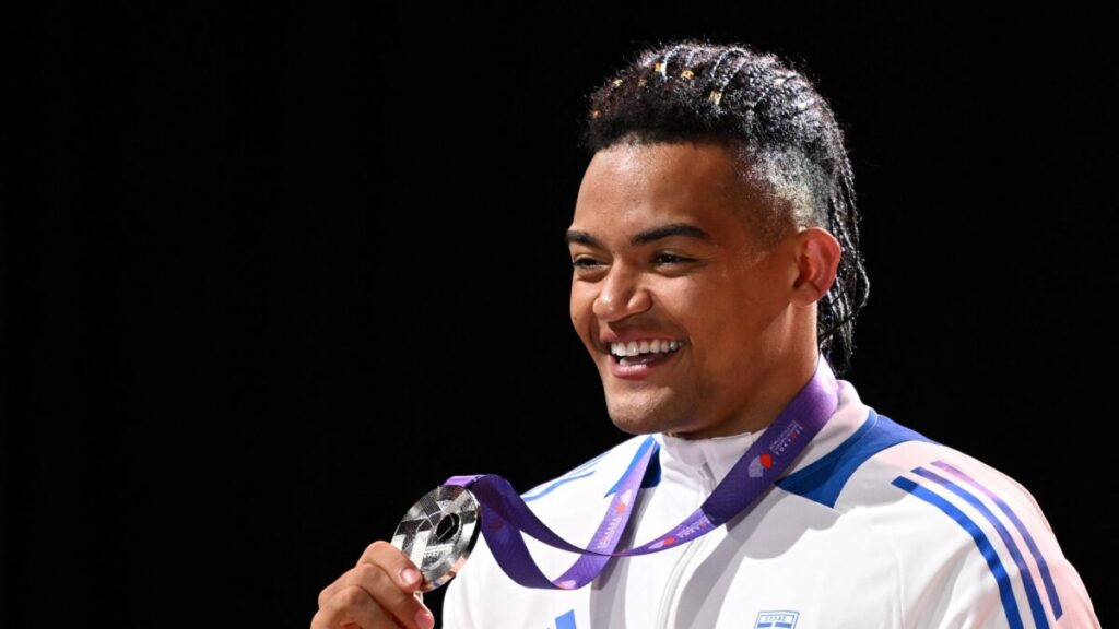 εμμανουήλ-καραλής-είμαι-εγωιστής-θέ-2165049