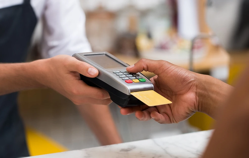 σε-ποιους-κλάδους-μειώθηκε-η-χρήση-μετ-2155819