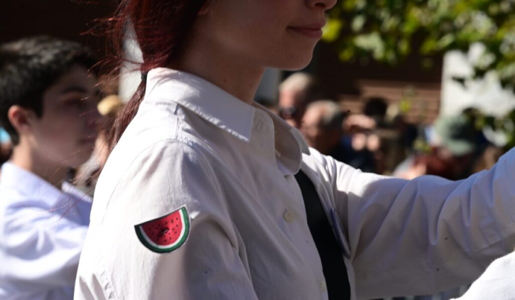 η-σημαιοφόρος-με-το-καρπούζι-το-συ-2193380