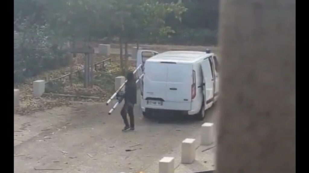 νέα-ληστεία-στη-γαλλία-ένοπλοι-μεταμφ-2195724