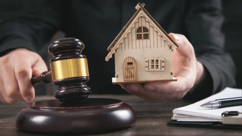 services-βγάζουν-άμεσα-στο-σφυρί-χιλιάδες-κα-2179256