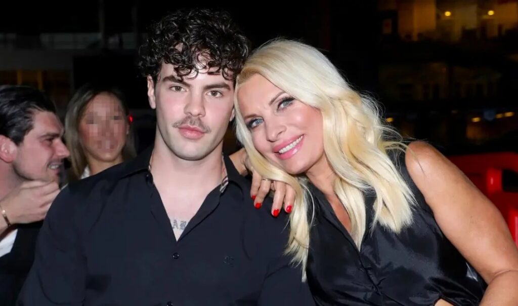 ελένη-μενεγάκη-γιάννης-λάτσιος-ο-άγ-2210441