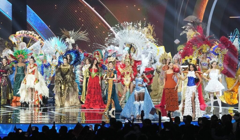 νέο-σκάνδαλο-στα-miss-universe-2025-κριτές-παραιτή-2209570