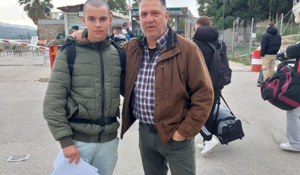 μπαμπά-αύριο-θα-πάμε-να-ρίξουμε-χειρο-2214615