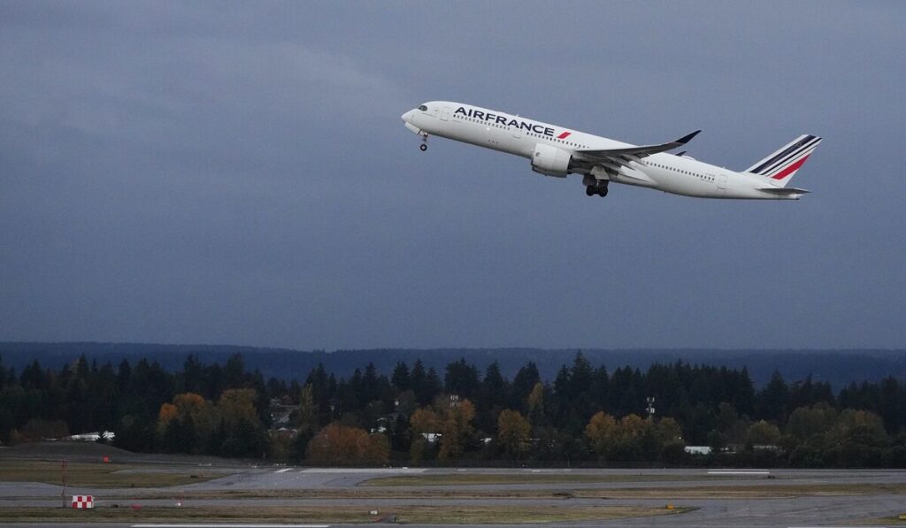 τρόμος-σε-πτήση-της-air-france-μετά-από-βλάβη-κι-2231896