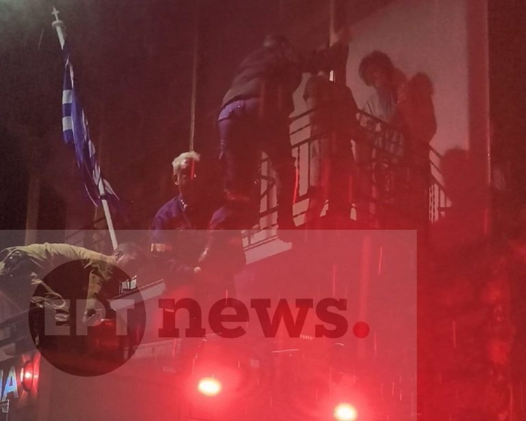 δραματική-διάσωση-μητέρας-και-γιου-απ-2219612