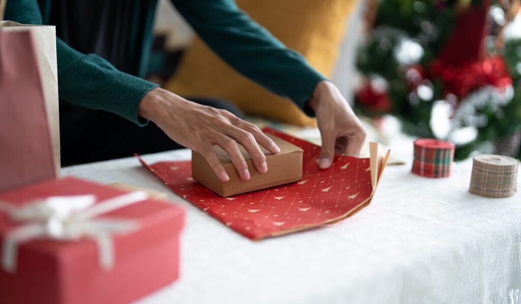 to-κόλπο-για-σωστό-τύλιγμα-των-δώρων-των-2227813