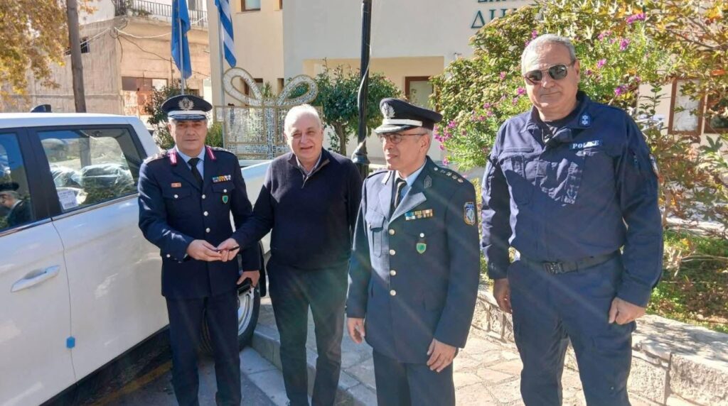 κρήτη-δώρισαν-περιπολικό-στο-αστυνομ-2231754