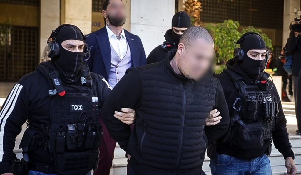 φοινικούντα-τα-πρώτα-λόγια-του-ανιψιο-2224000