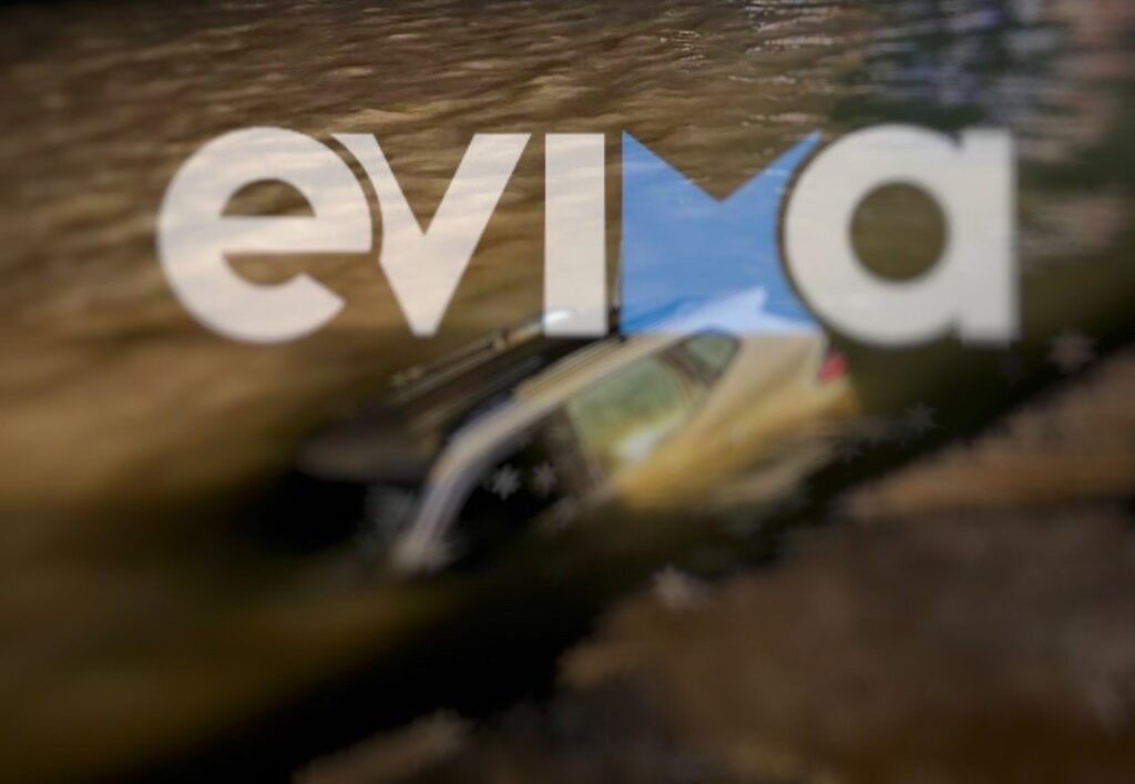 εύβοια-αυτοκίνητο-με-4-επιβάτες-έπεσε-σ-2233669