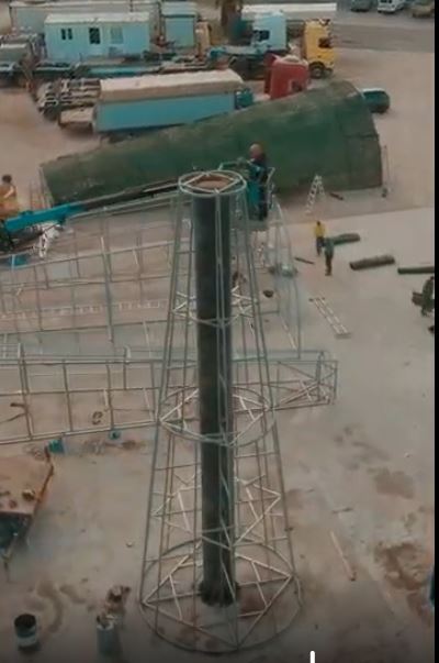 Ένα από τα μεγαλύτερα χριστουγεννιάτικα δέντρα της Κρήτης «ανάβει» στον Ομαλό