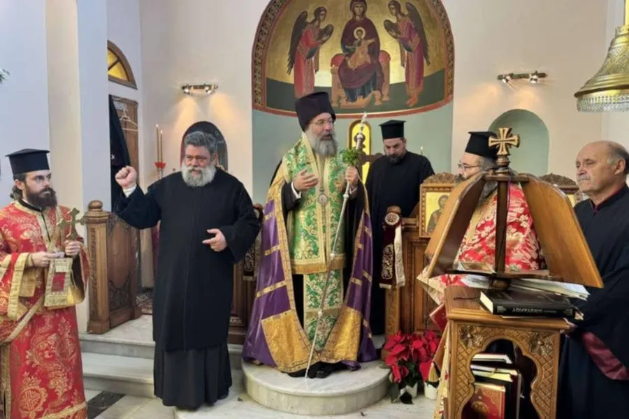 μια-ξεχωριστή-θεία-λειτουργία-στη-νοη-2240184