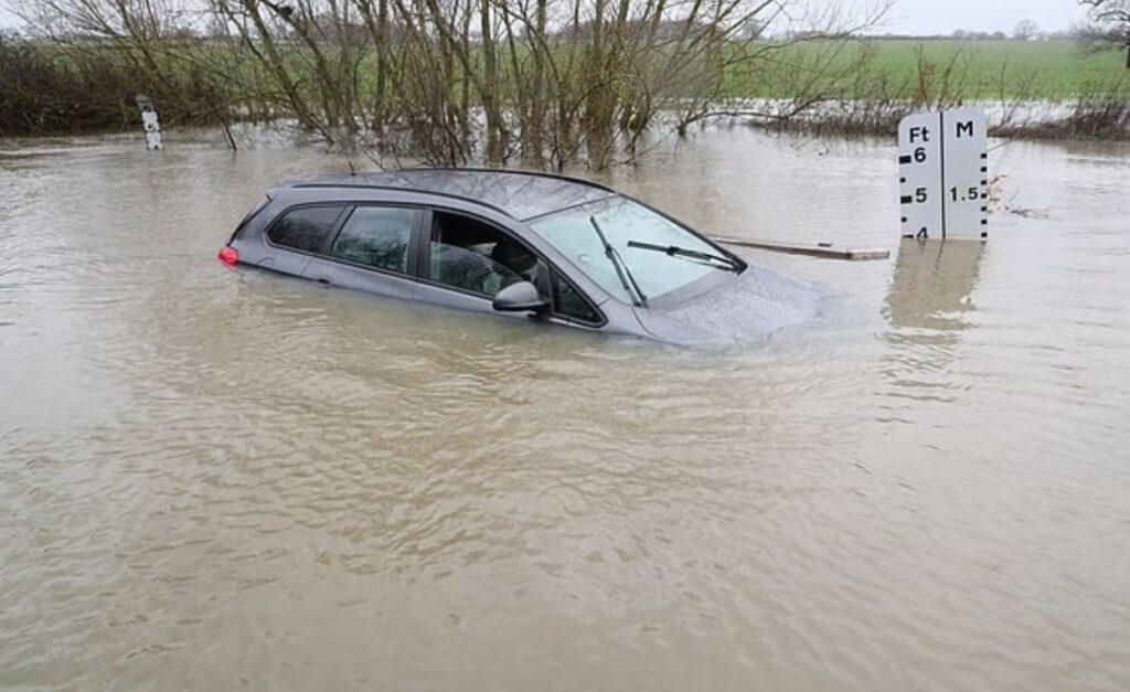 καταιγίδα-γκορέτι-χιλιάδες-νοικοκυρ-2242746