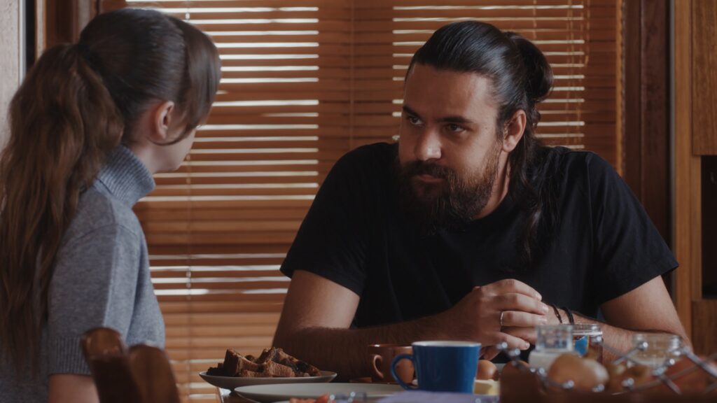 η-γη-της-ελιάς-spoiler-ο-παυλής-βάφει-τα-χέρ-2238606