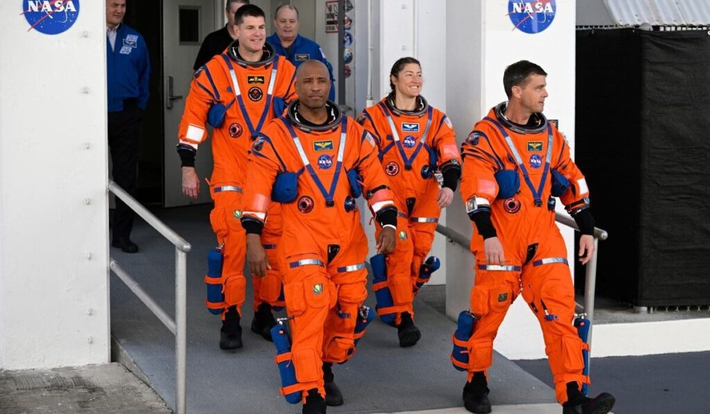 η-nasa-επιστρέφει-στη-σελήνη-50-χρόνια-μετά-2245618