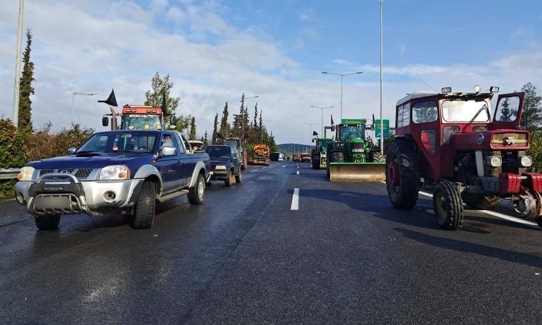 αγρότες-αποχώρησαν-από-το-μπλόκο-των-μ-2249276