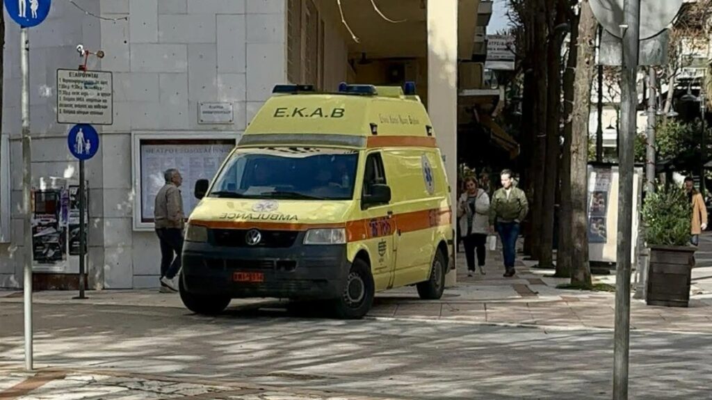 αγρίνιο-άνδρας-εισέβαλε-στο-δημαρχεί-2242120