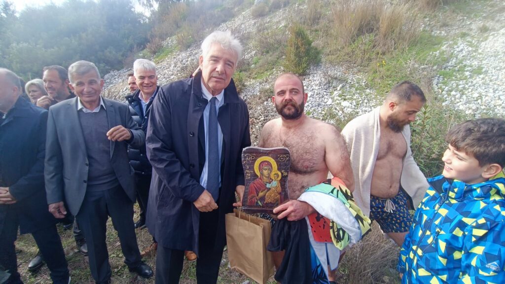 αγιασμός-των-υδάτων-στις-κεντρικές-υδ-2240731