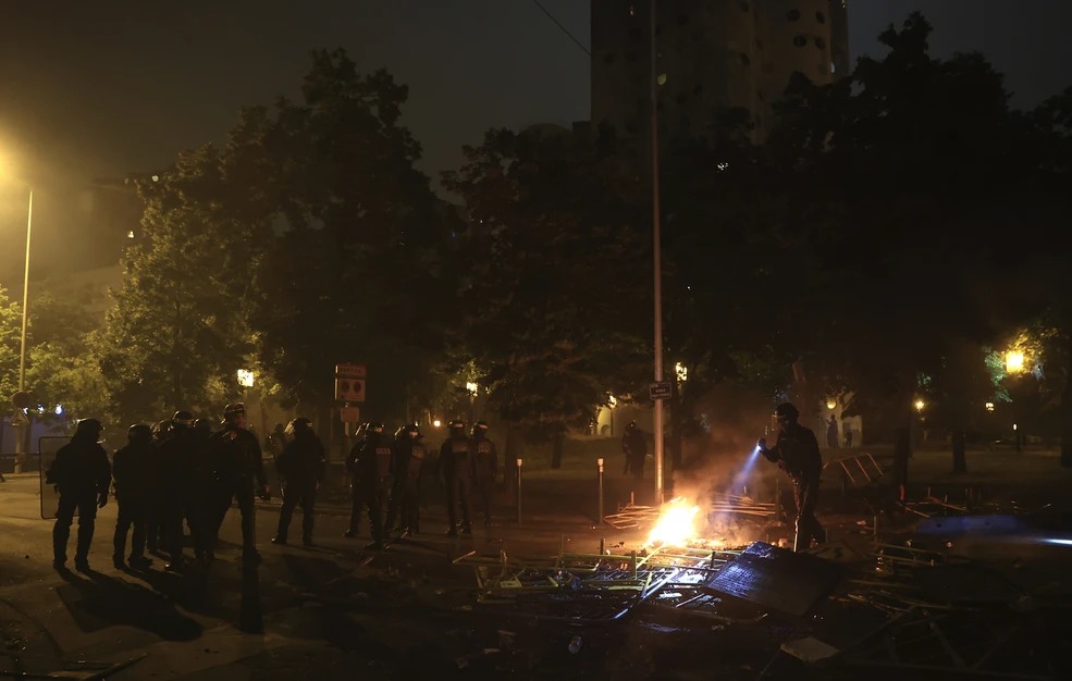 χάος-στη-γαλλία-τη-νύχτα-της-πρωτοχρον-2238382