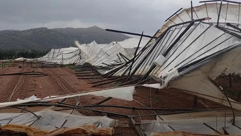 θυελλώδεις-άνεμοι-σαρώνουν-την-κρή-2249765