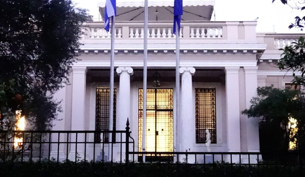 κυβερνητική-στροφή-άρον-άρον-στην-οικ-2252609