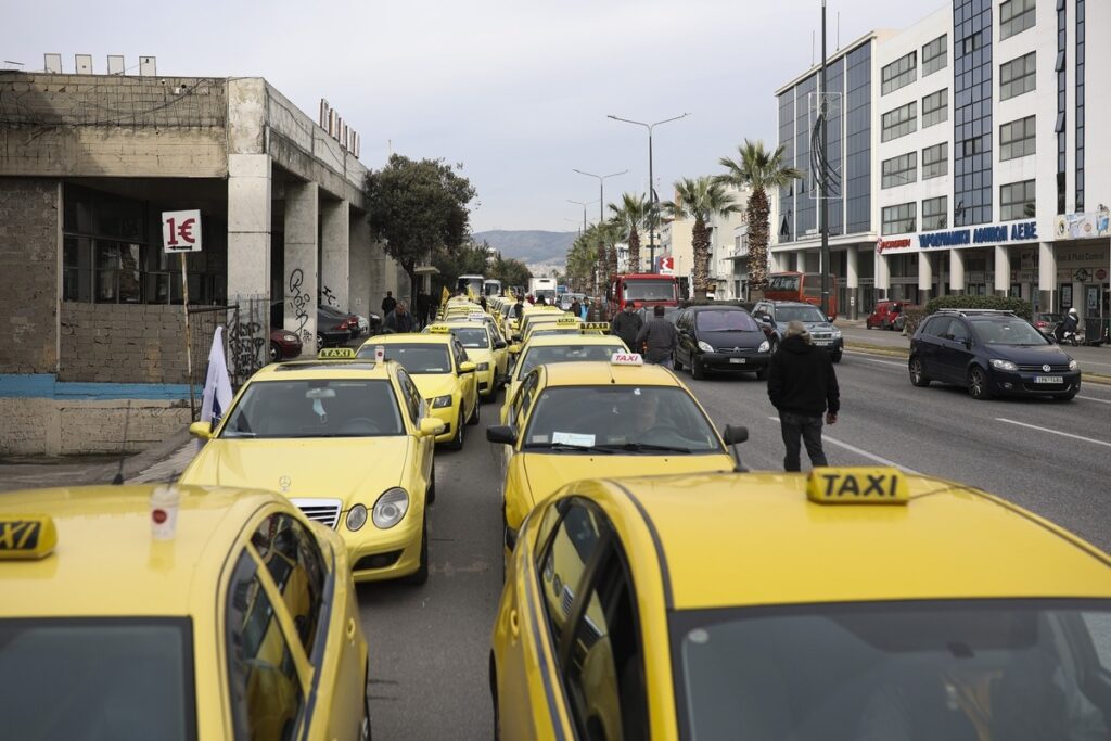 χειρόφρενο-για-48-ώρες-από-τους-ταξιτζ-2247063