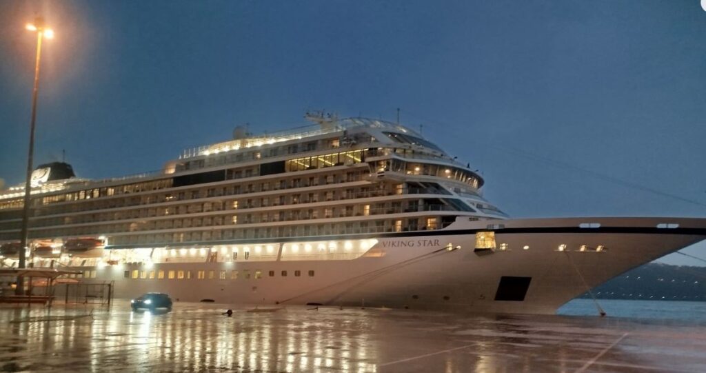 πάνω-από-900-τουρίστες-σήμερα-στα-βροχερ-2252682