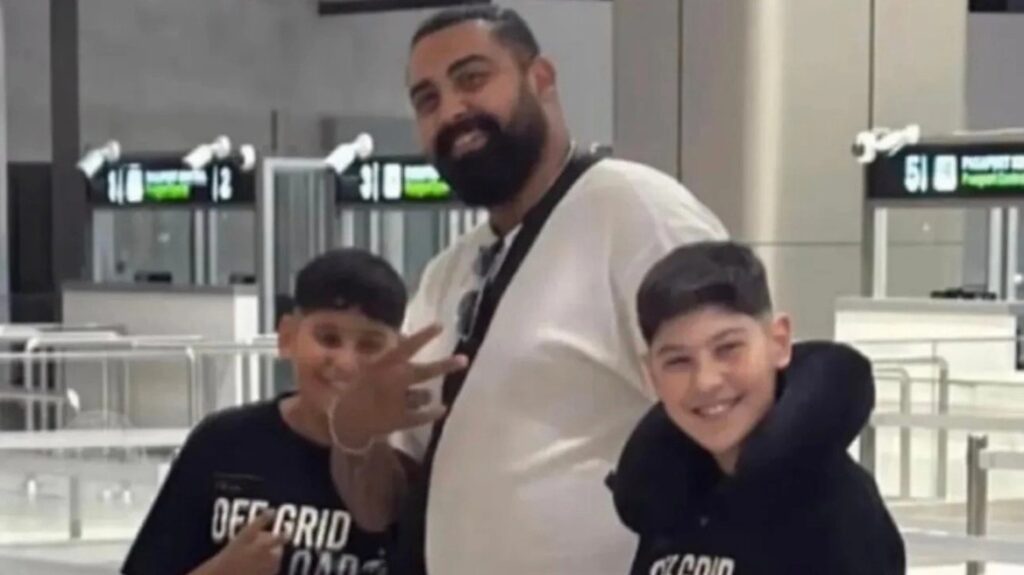 μεγάλωνε-μόνος-του-δύο-παιδιά-ο-τούρκο-2260421