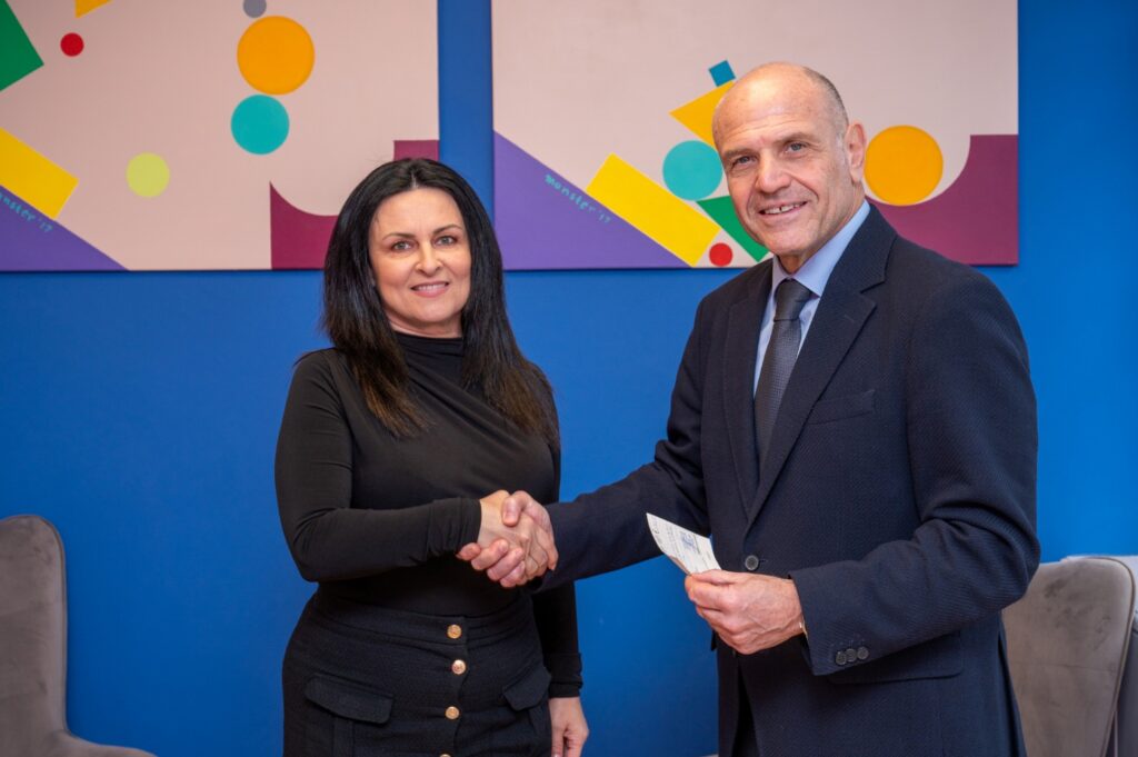 ταξιδεύουμε-για-καλό-σκοπό-δωρεά-τ-2258602