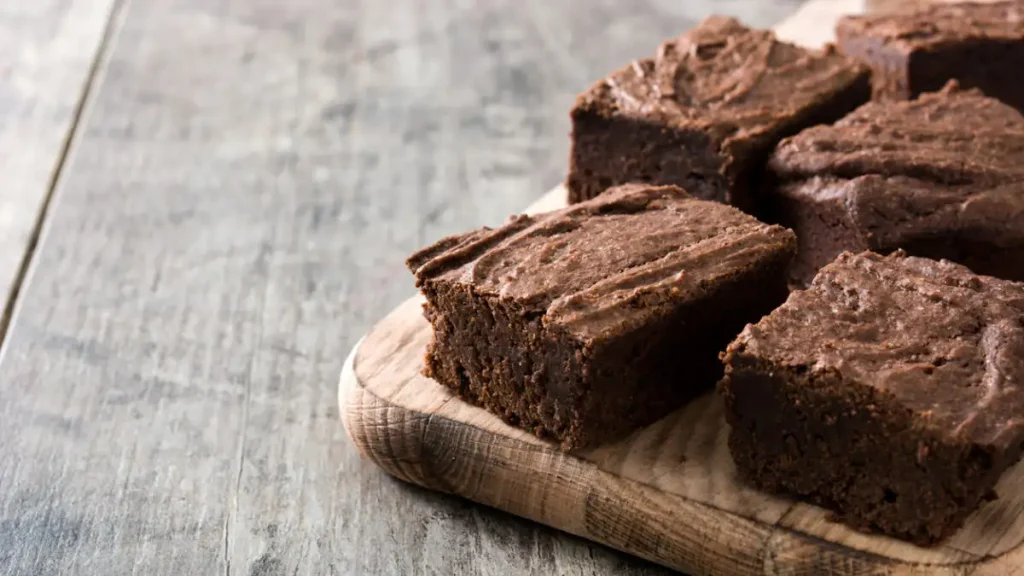 συνταγή-για-light-brownie-με-τυρί-cottage-υγρό-και-σοκο-2260751