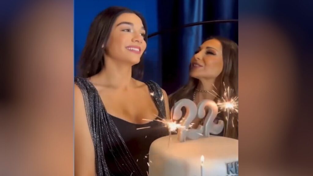 η-μελίνα-νικολαΐδη-έγινε-22-χρονών-η-εντ-2261517