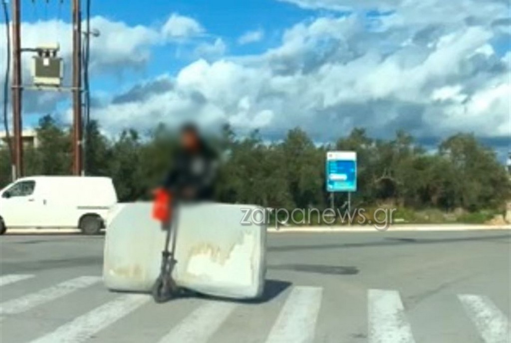 κι-όμως-το-έκανε-φόρτωσε-το-στρώμα-πάνω-2272219