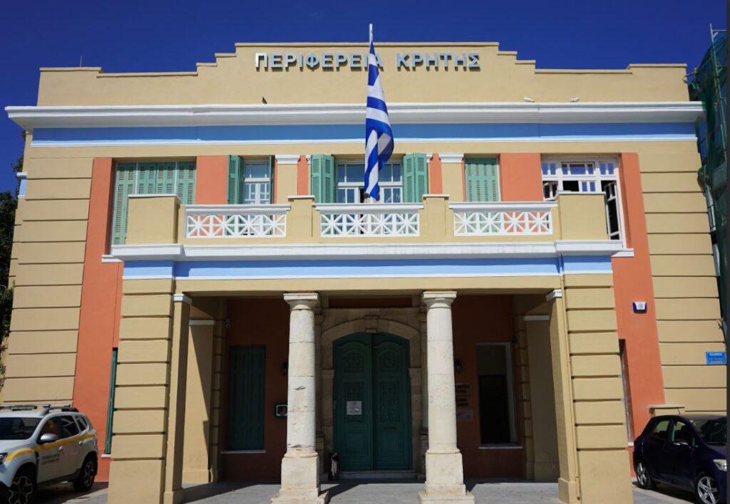 υπογράφηκε-από-τον-περιφερειάρχη-κρή-2273799