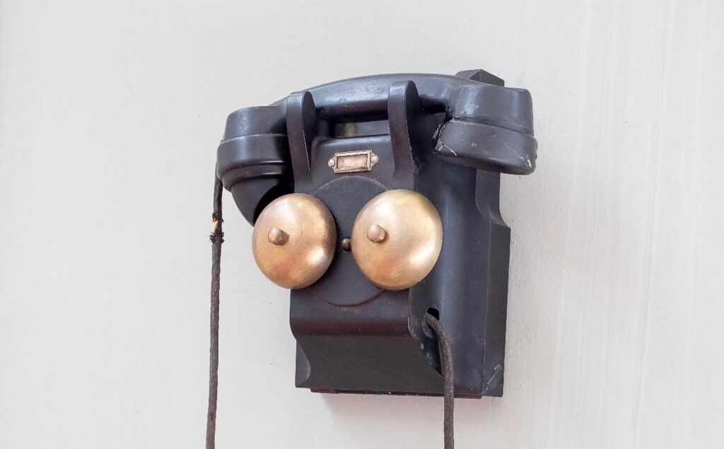 σπάνιο-τηλέφωνο-με-καλώδιο-94-χιλιομέτρ-2273175