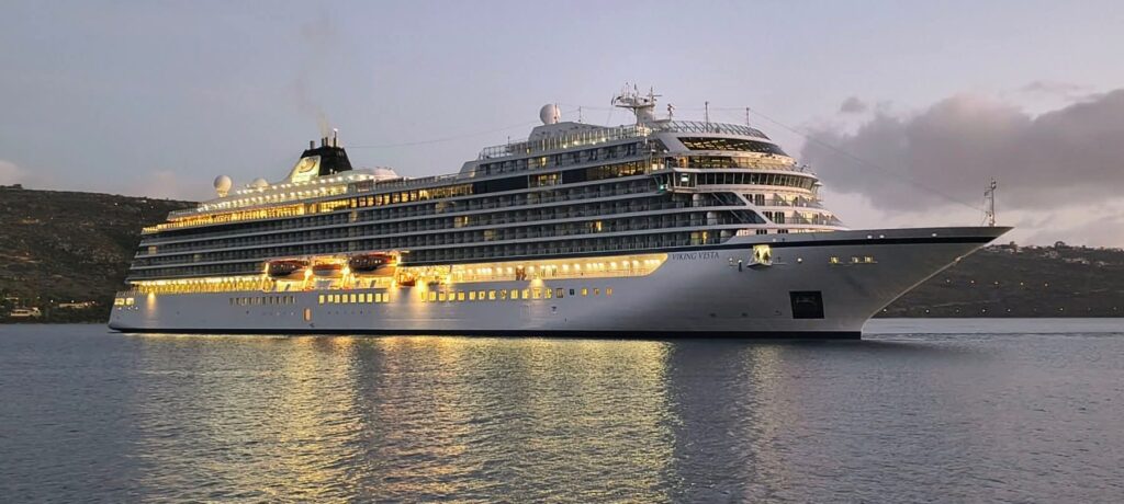 στη-σούδα-το-viking-vesta-με-σχεδόν-1-000-επιβάτες-η-7-2265703