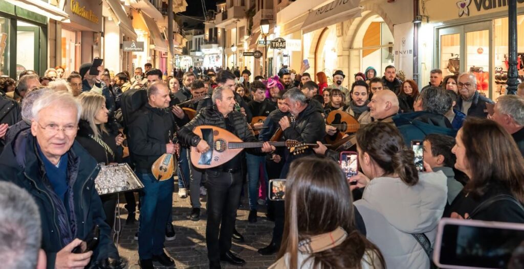 με-κρητικές-καντάδες-ξεκίνησε-η-κορύφ-2270767