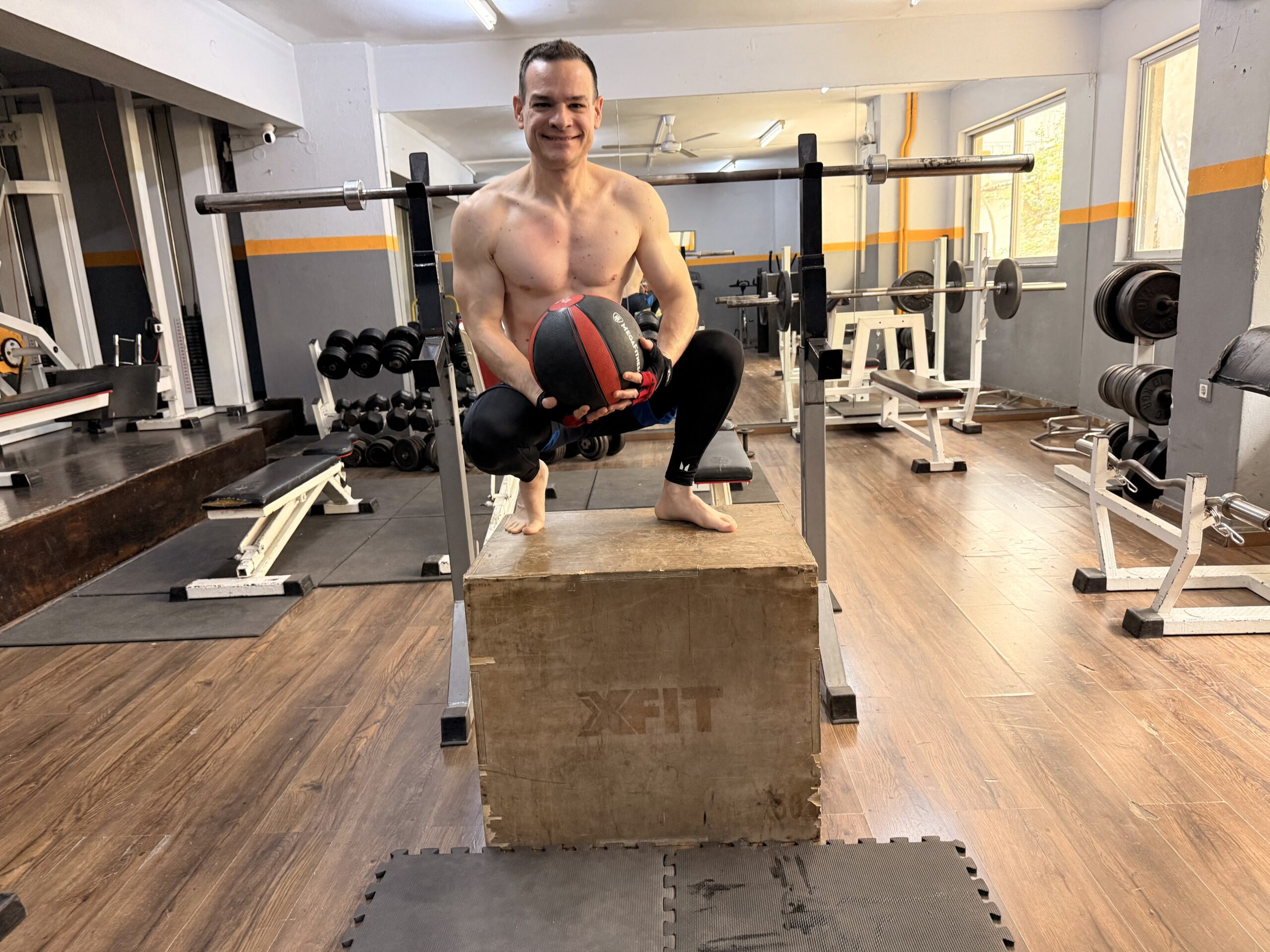 Γιώργος Κοτσιμπός: Ο Έλληνας «βασιλιάς» των push-ups κατέρριψε το 13ο παγκόσμιο ρεκόρ Guinness